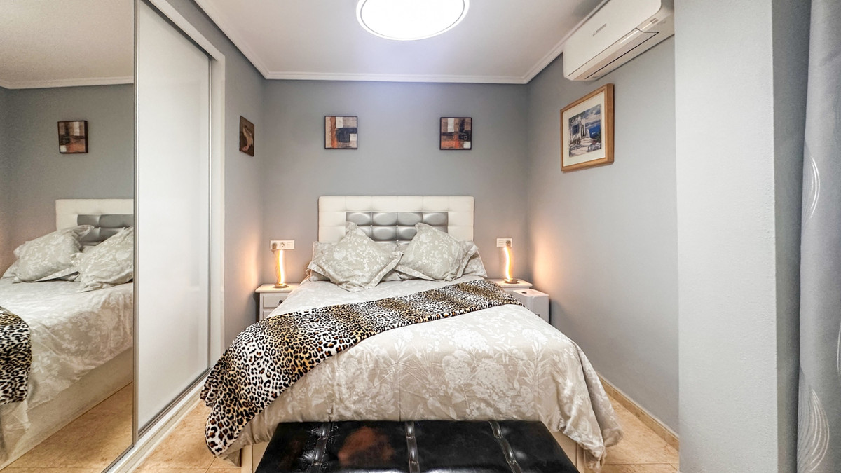 ShowFeedImage Apartment – Middle Floor Apartment in Torrevieja