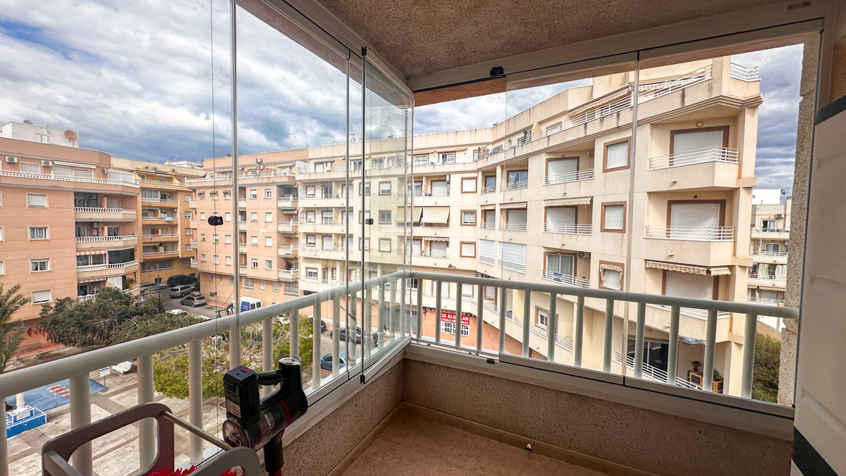 ShowFeedImage Apartment – Middle Floor Apartment in Torrevieja