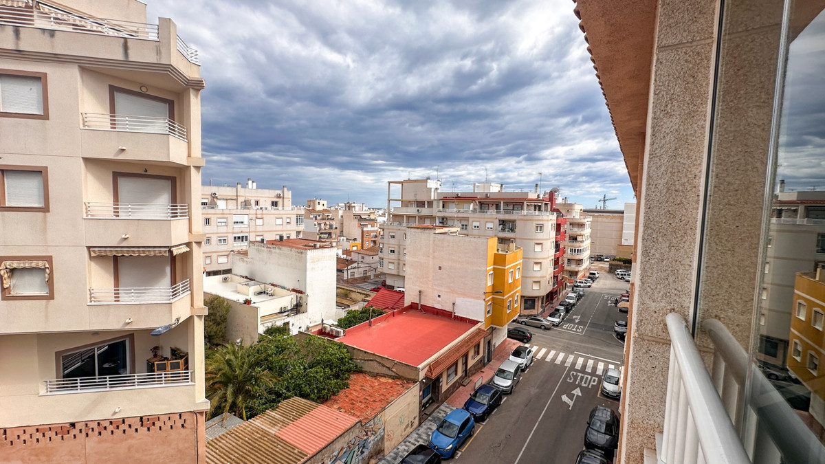 ShowFeedImage Apartment – Middle Floor Apartment in Torrevieja