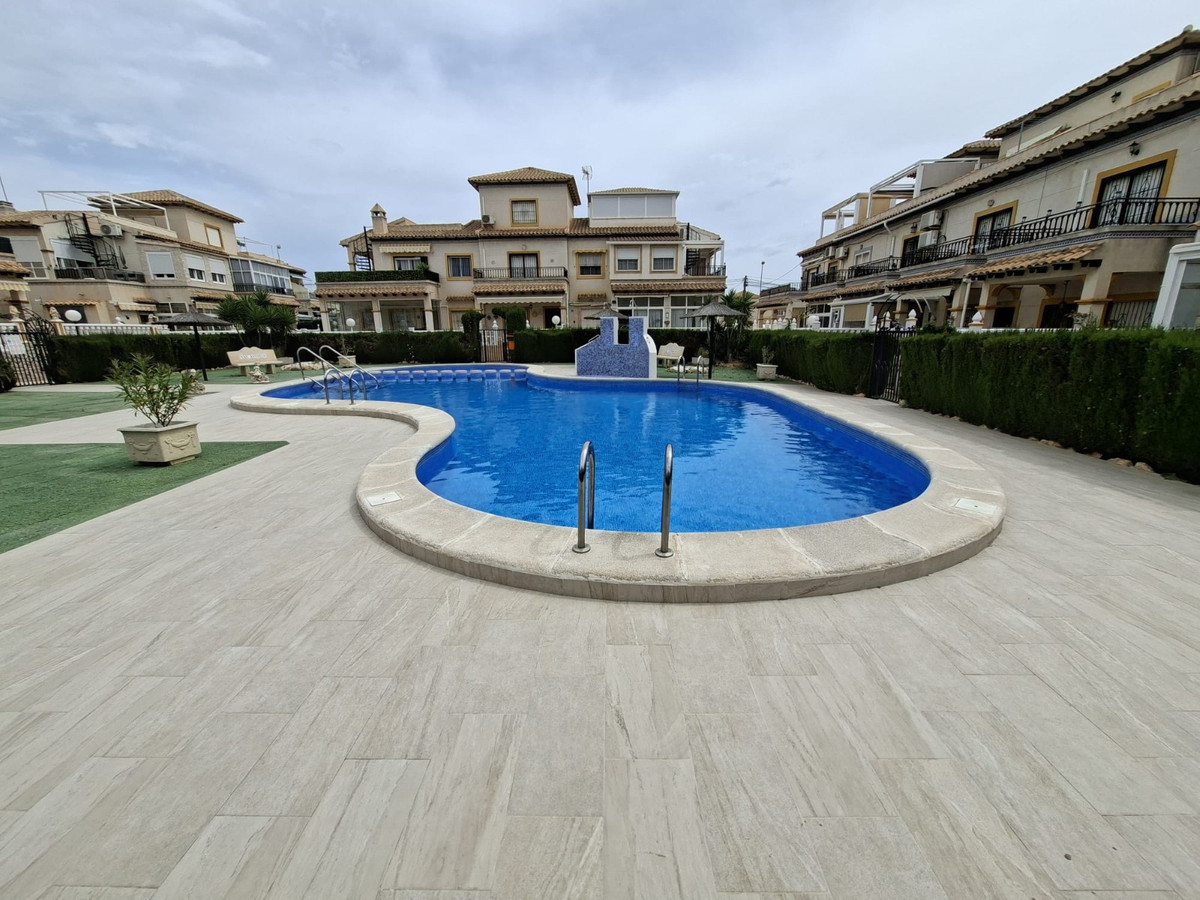 ShowFeedImage House – Bungalow in Orihuela