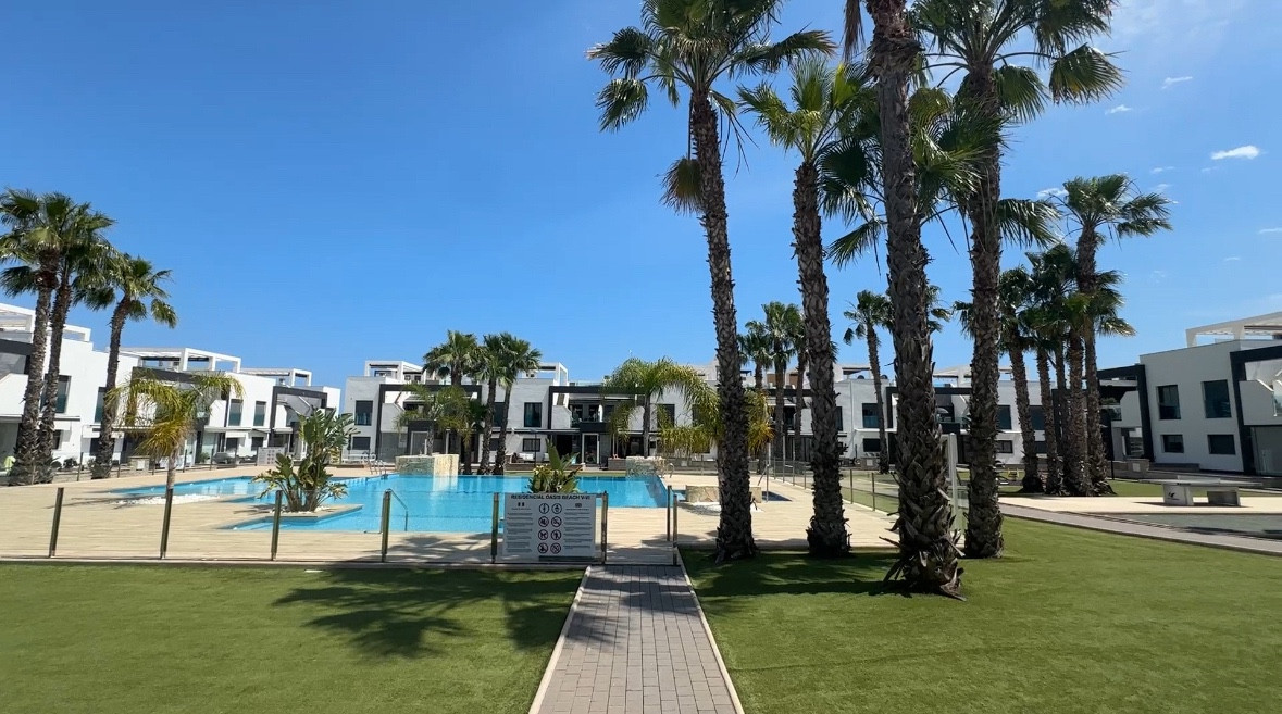 ShowFeedImage House – Bungalow in Orihuela