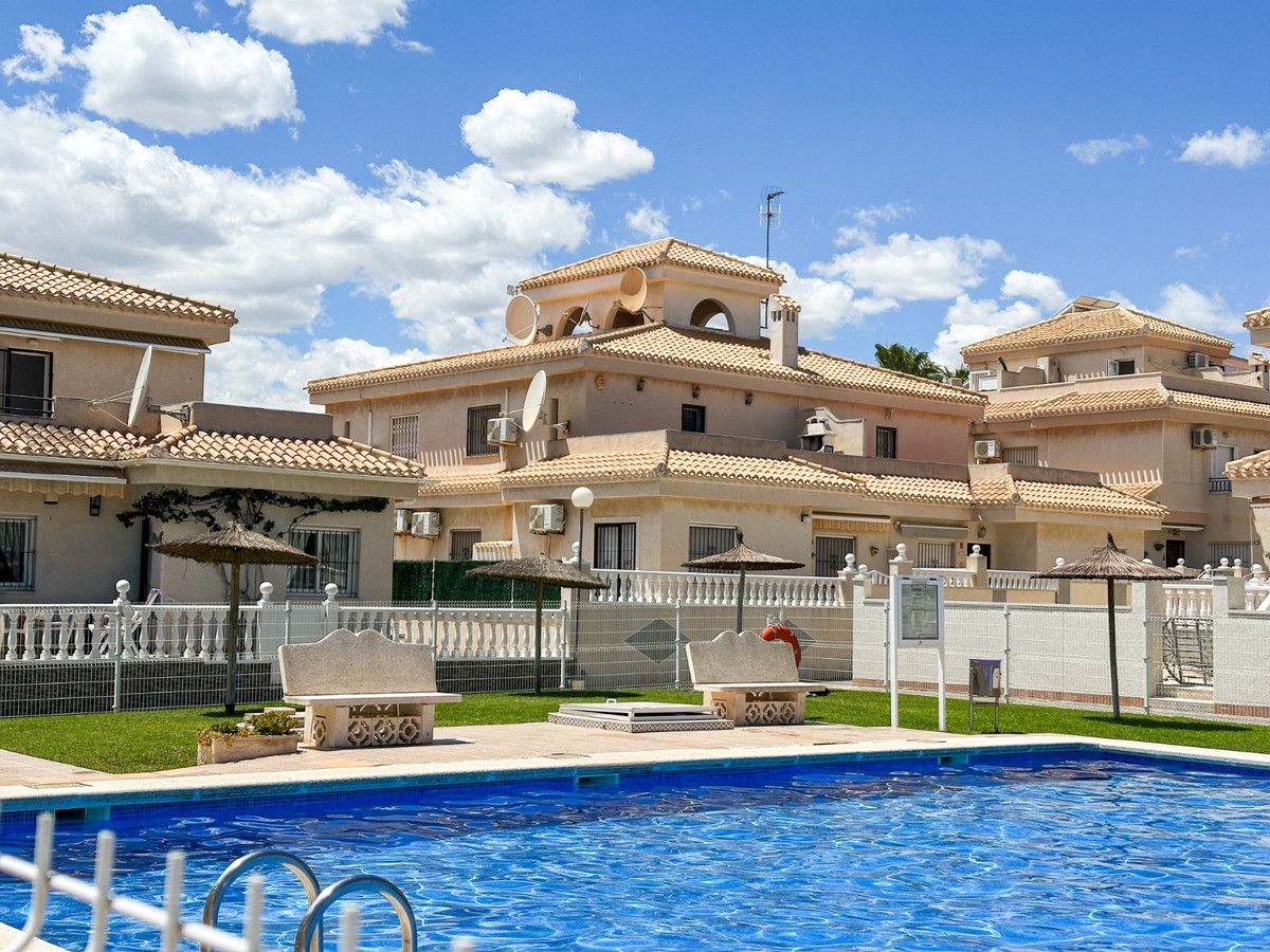 House – Bungalow in Orihuela