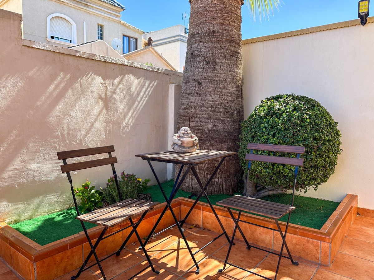 ShowFeedImage House – Detached Villa in Torrevieja