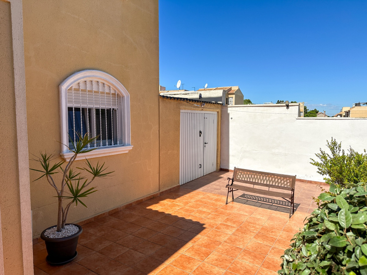 ShowFeedImage House – Detached Villa in Torrevieja