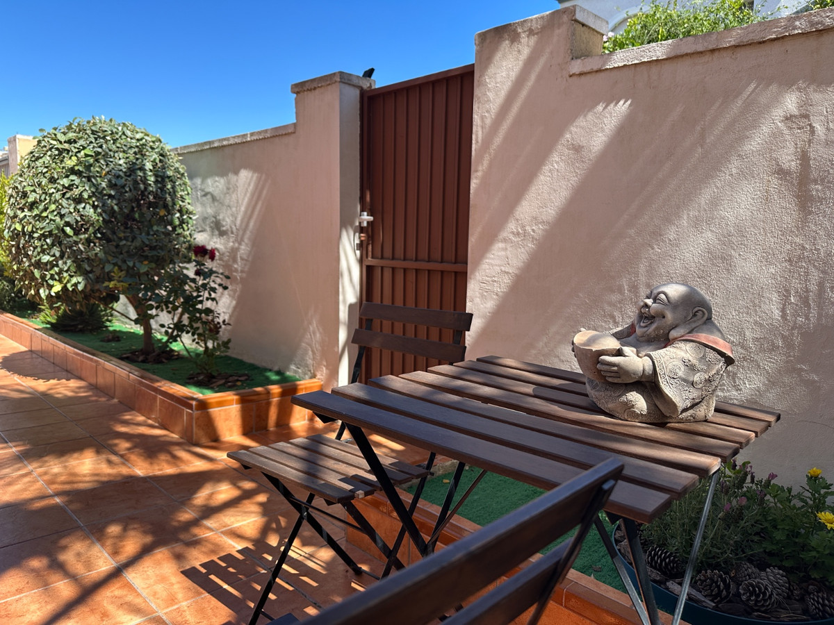 ShowFeedImage House – Detached Villa in Torrevieja