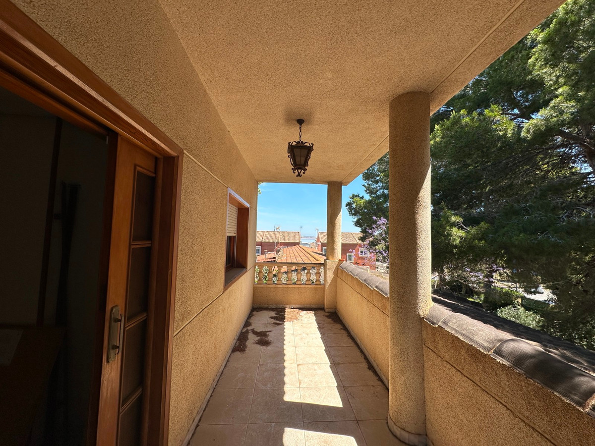 House – Detached Villa in Torrevieja