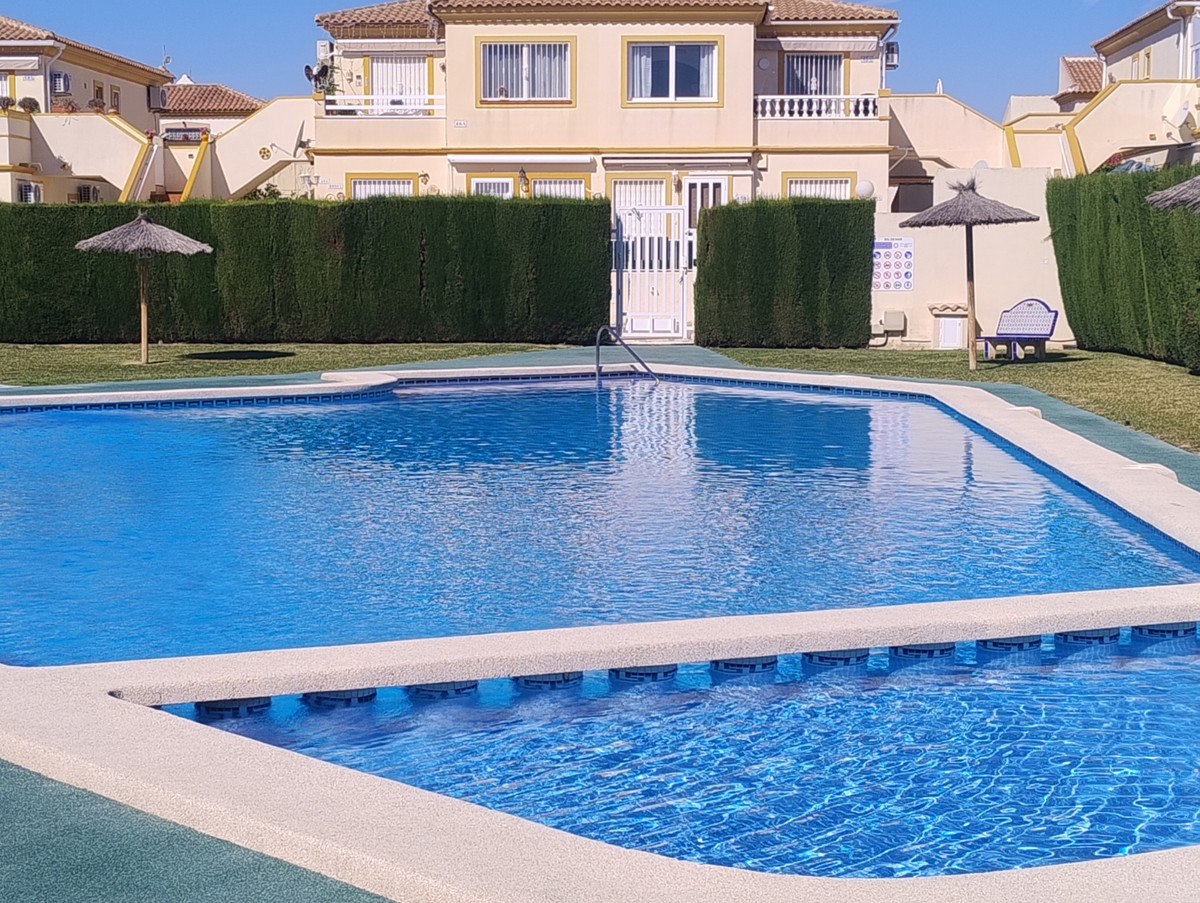 ShowFeedImage House – Bungalow in Orihuela