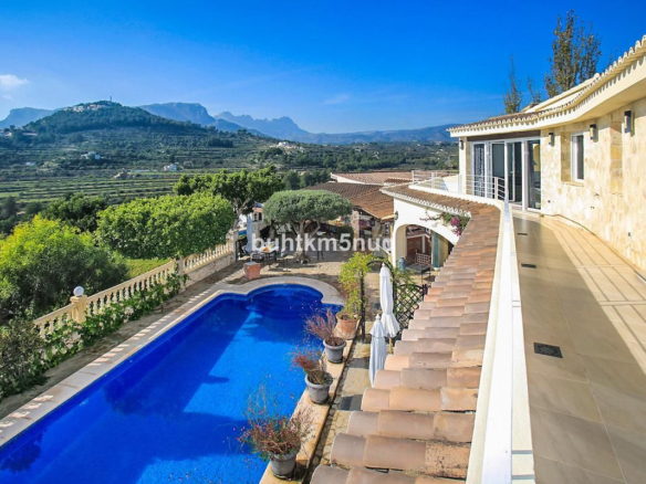 House – Detached Villa in Calpe