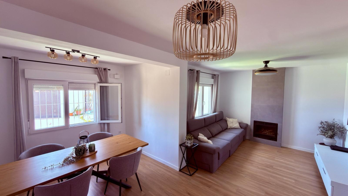House – Detached Villa in San Vicente del Raspeig