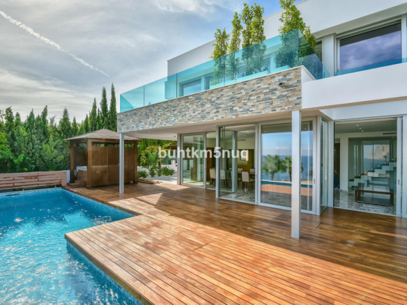 House – Detached Villa in Calpe