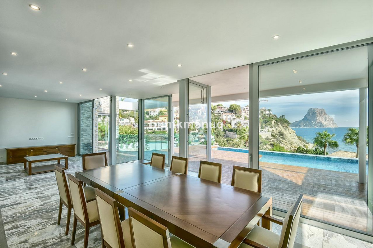 House – Detached Villa in Calpe