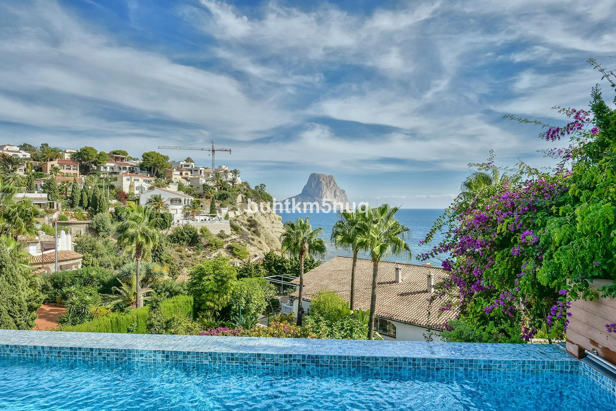 House – Detached Villa in Calpe