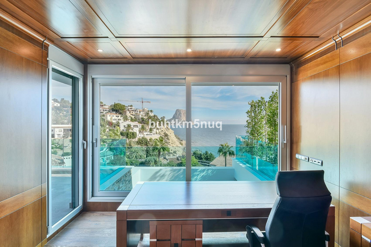 House – Detached Villa in Calpe