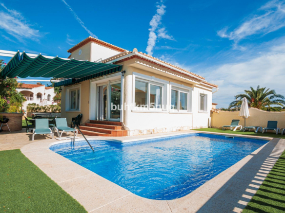 House – Detached Villa in Calpe