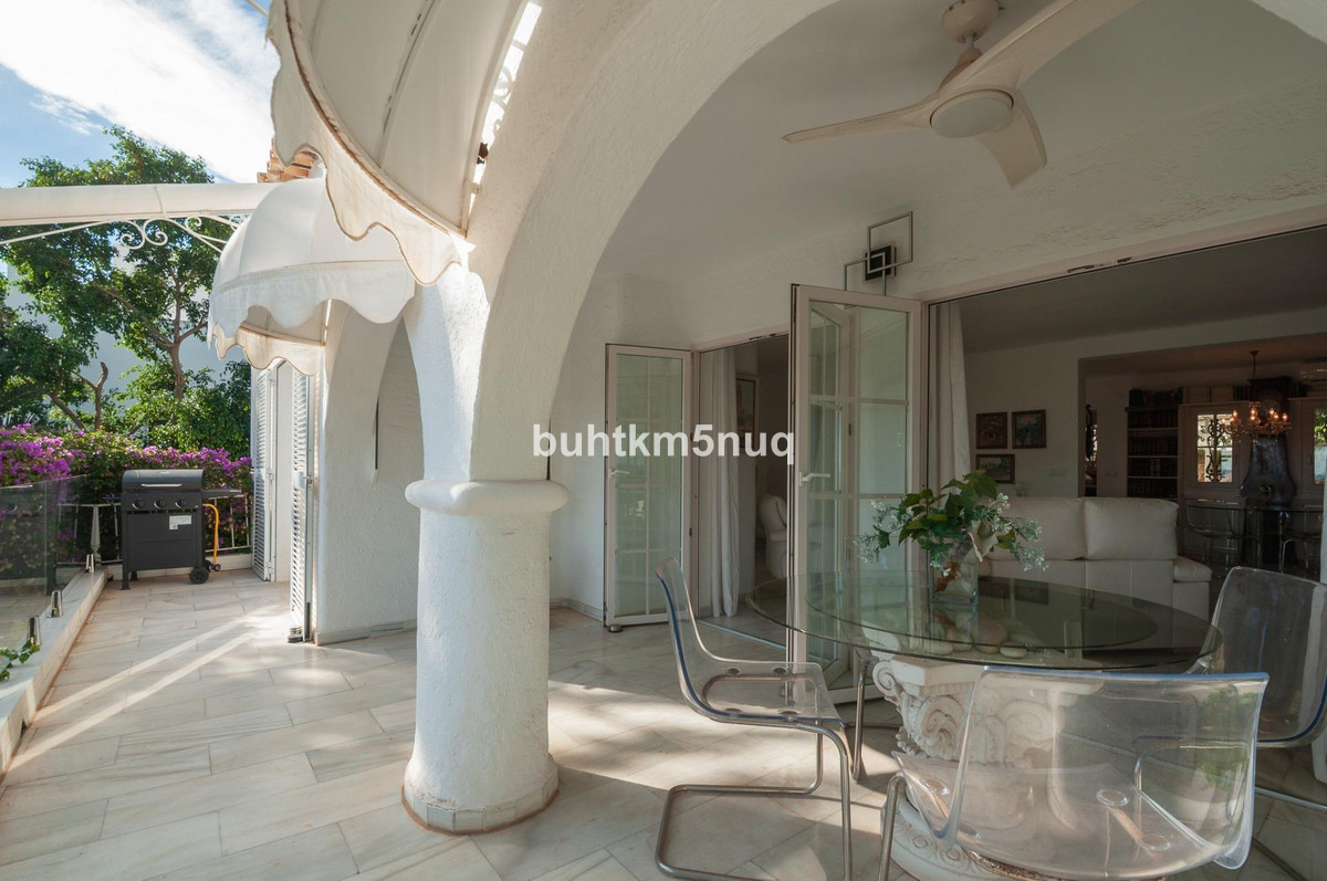 House – Detached Villa in Calpe