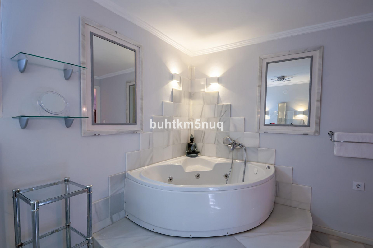 House – Detached Villa in Calpe