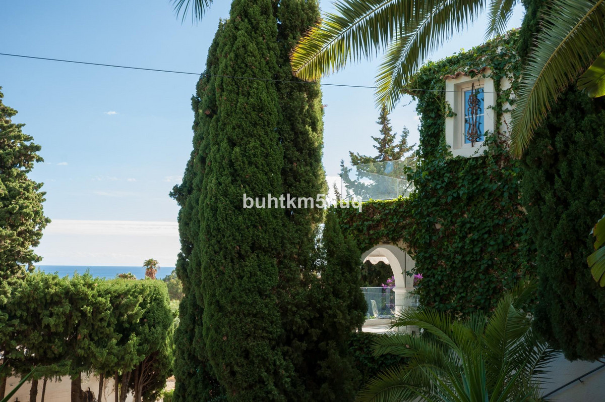 House – Detached Villa in Calpe