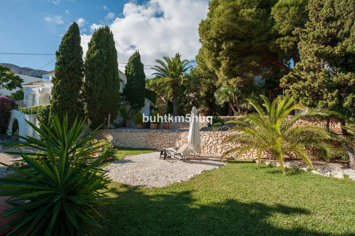 House – Detached Villa in Calpe