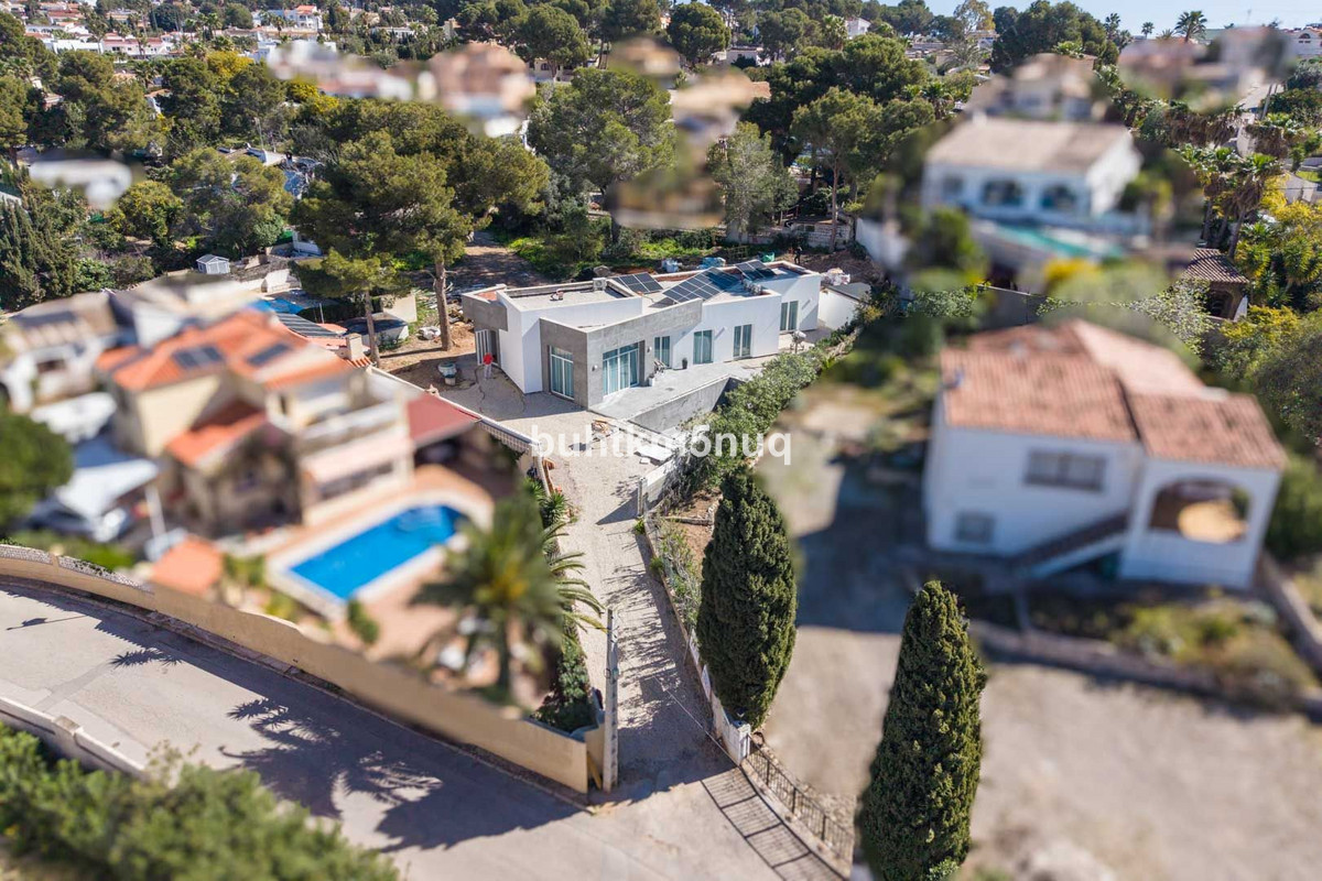 House – Detached Villa in Calpe