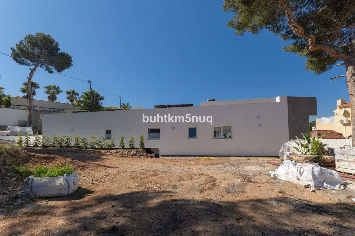 House – Detached Villa in Calpe