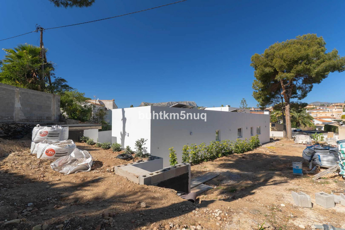 House – Detached Villa in Calpe