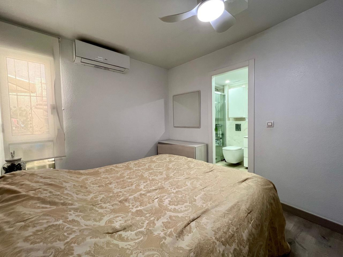 ShowFeedImage Apartment – Middle Floor Apartment in Torrevieja