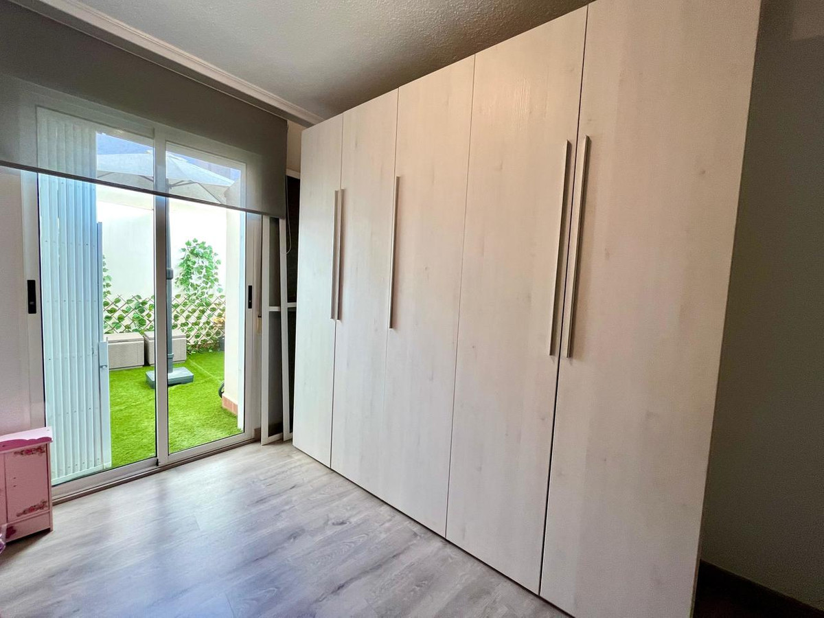 ShowFeedImage Apartment – Middle Floor Apartment in Torrevieja