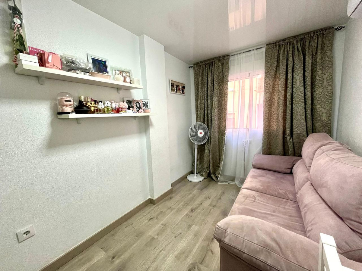 ShowFeedImage Apartment – Middle Floor Apartment in Torrevieja