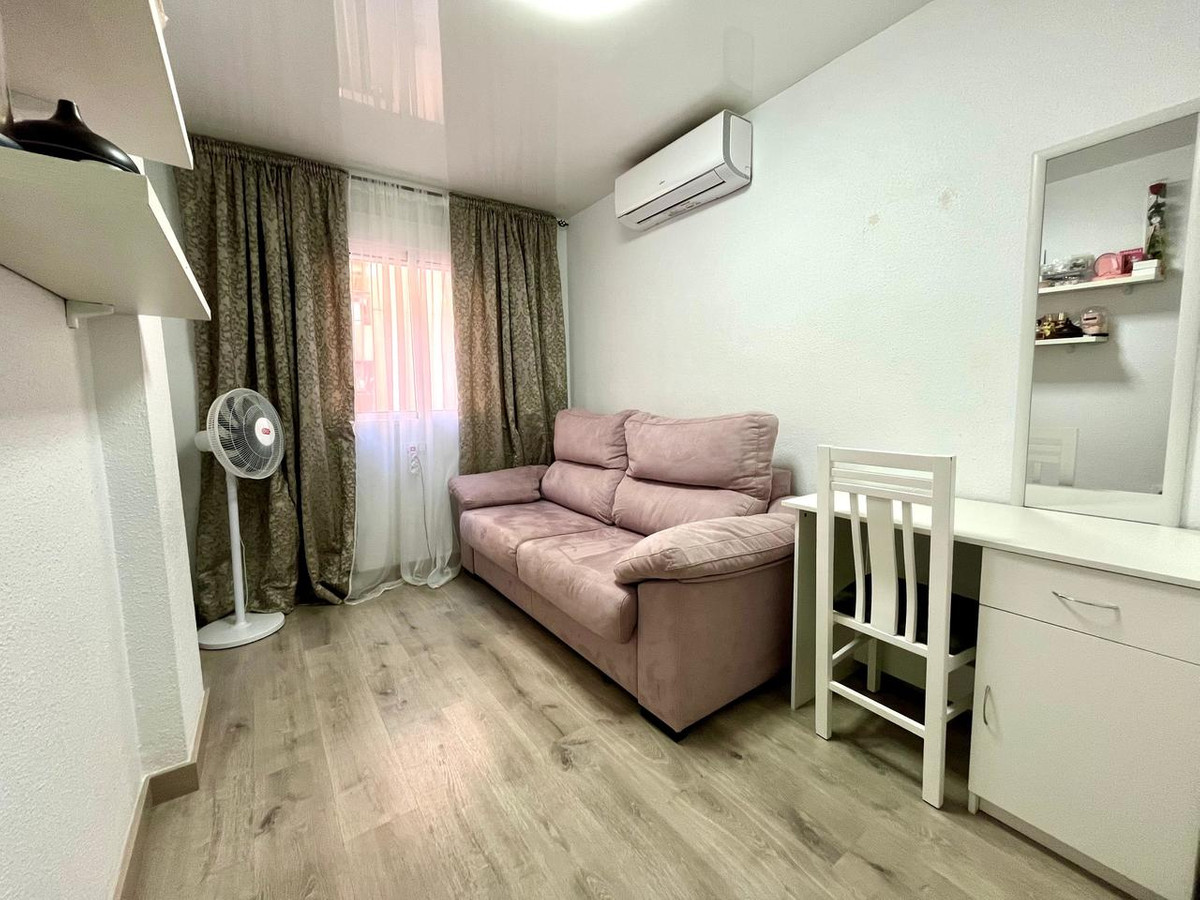 ShowFeedImage Apartment – Middle Floor Apartment in Torrevieja