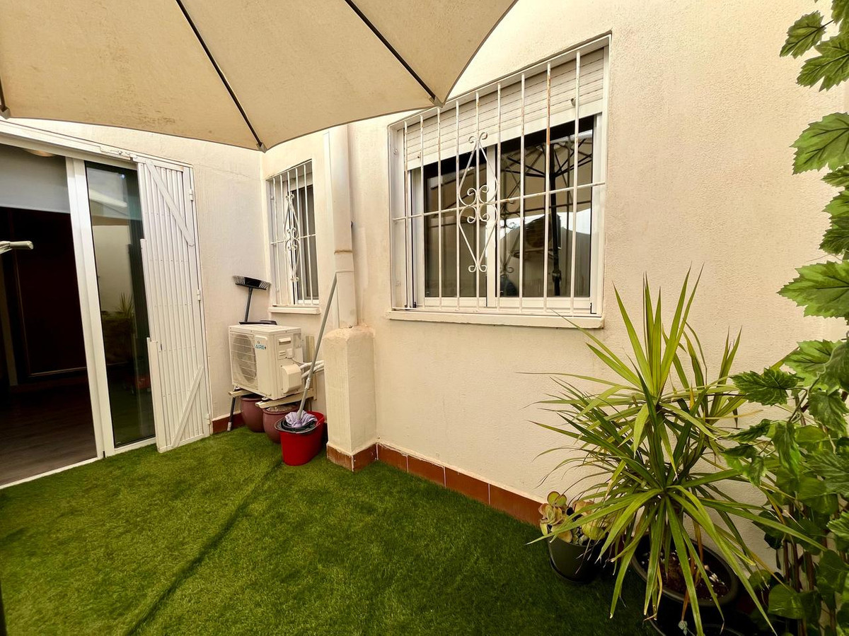 ShowFeedImage Apartment – Middle Floor Apartment in Torrevieja