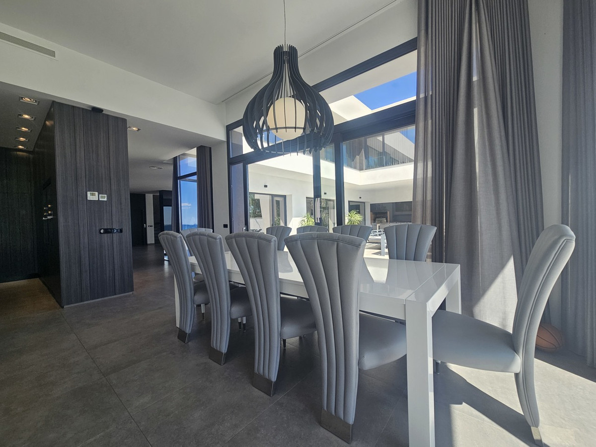 ShowFeedImage House – Detached Villa in Orihuela