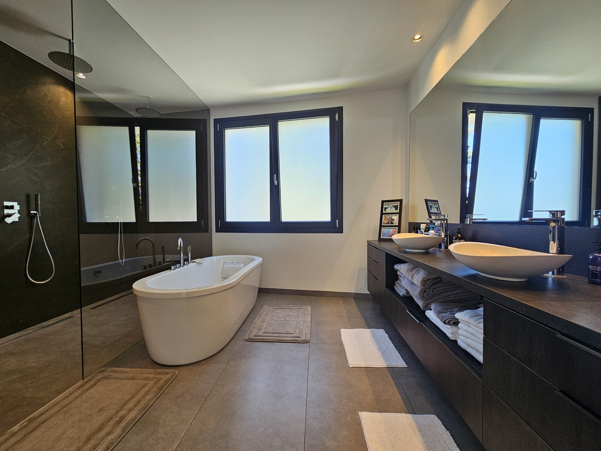 ShowFeedImage House – Detached Villa in Orihuela