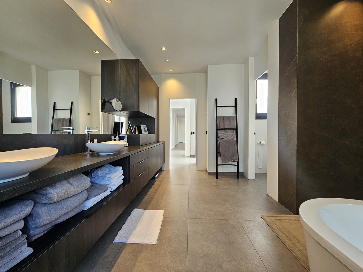ShowFeedImage House – Detached Villa in Orihuela