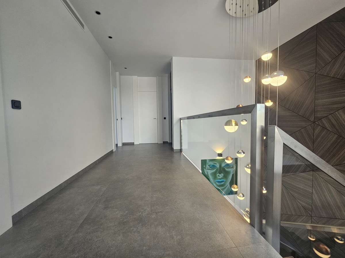ShowFeedImage House – Detached Villa in Orihuela