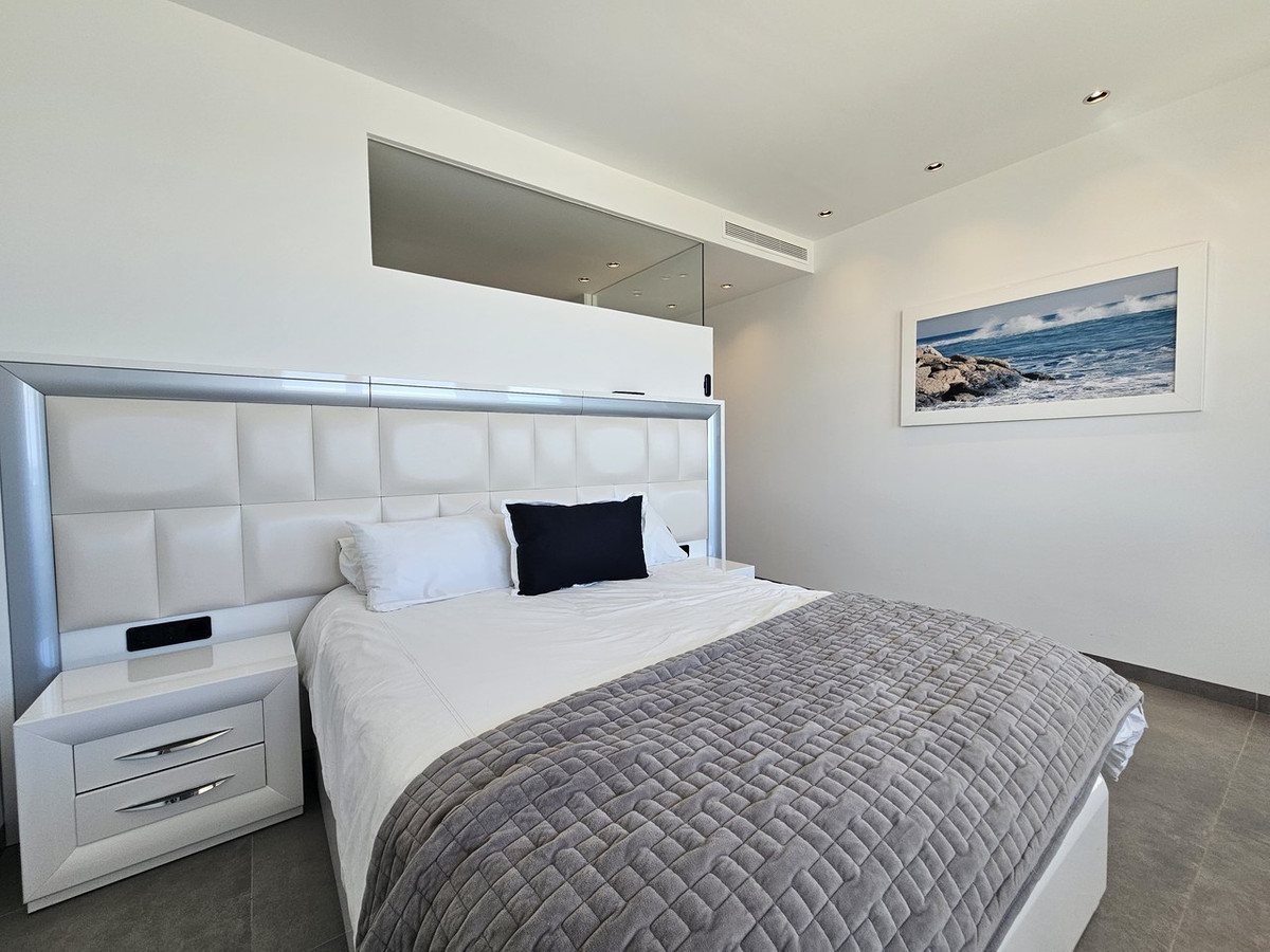 ShowFeedImage House – Detached Villa in Orihuela