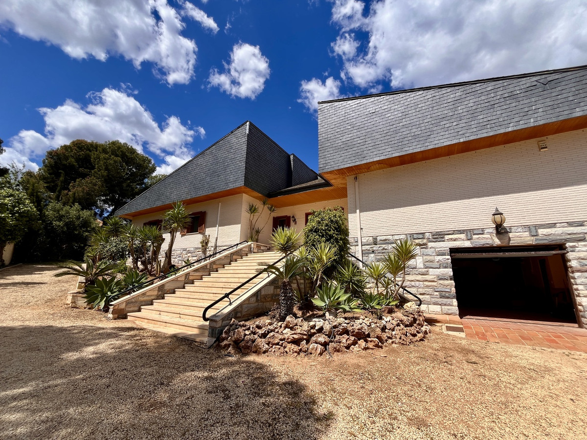 ShowFeedImage House – Detached Villa in La Nucia