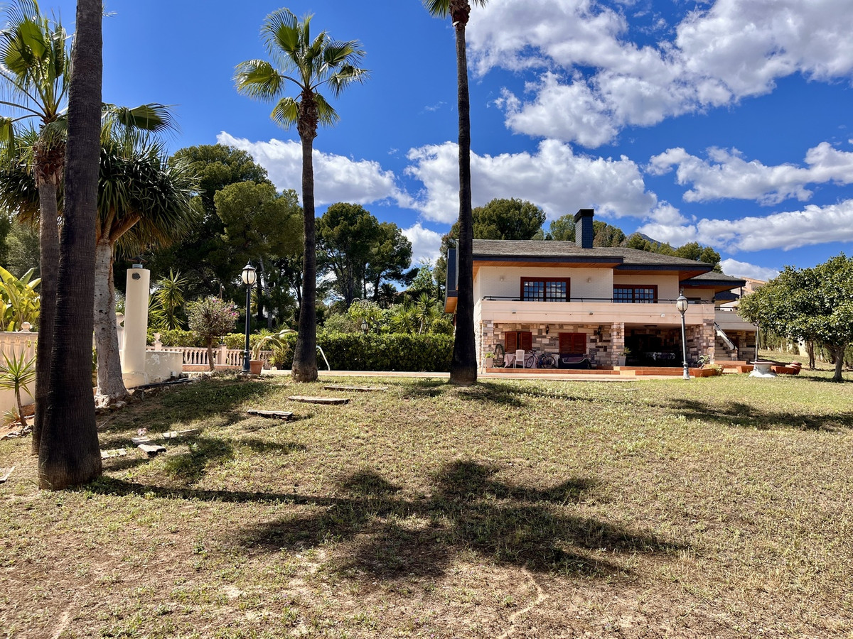 ShowFeedImage House – Detached Villa in La Nucia