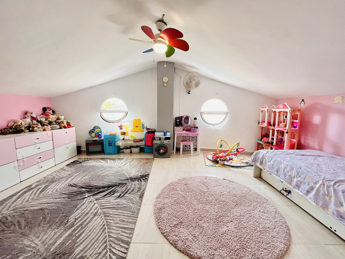 ShowFeedImage House – Detached Villa in San Miguel de Salinas