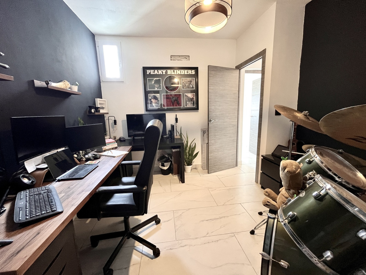 ShowFeedImage House – Detached Villa in San Miguel de Salinas