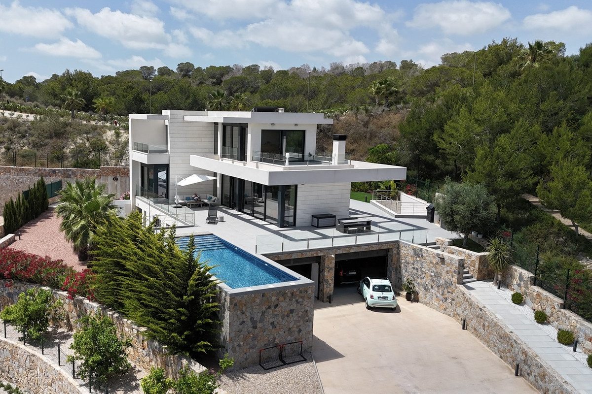ShowFeedImage House – Detached Villa in Orihuela