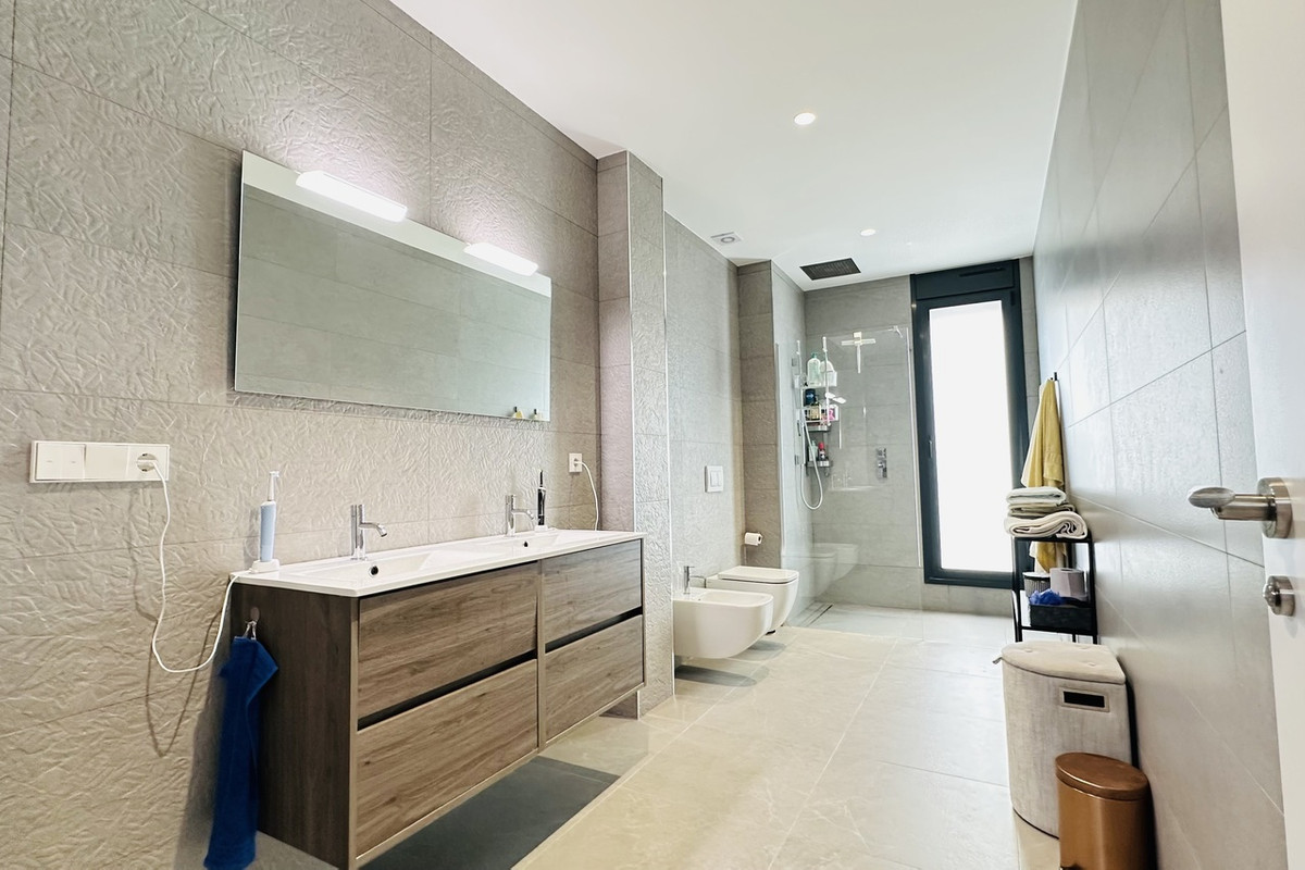 ShowFeedImage House – Detached Villa in Orihuela