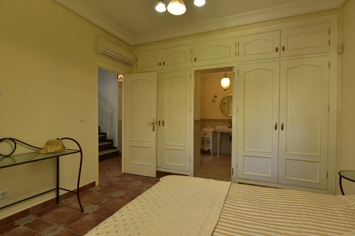 ShowFeedImage House – Detached Villa in Orihuela