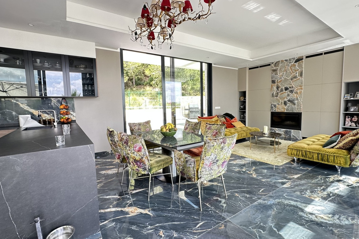 ShowFeedImage House – Detached Villa in Orihuela