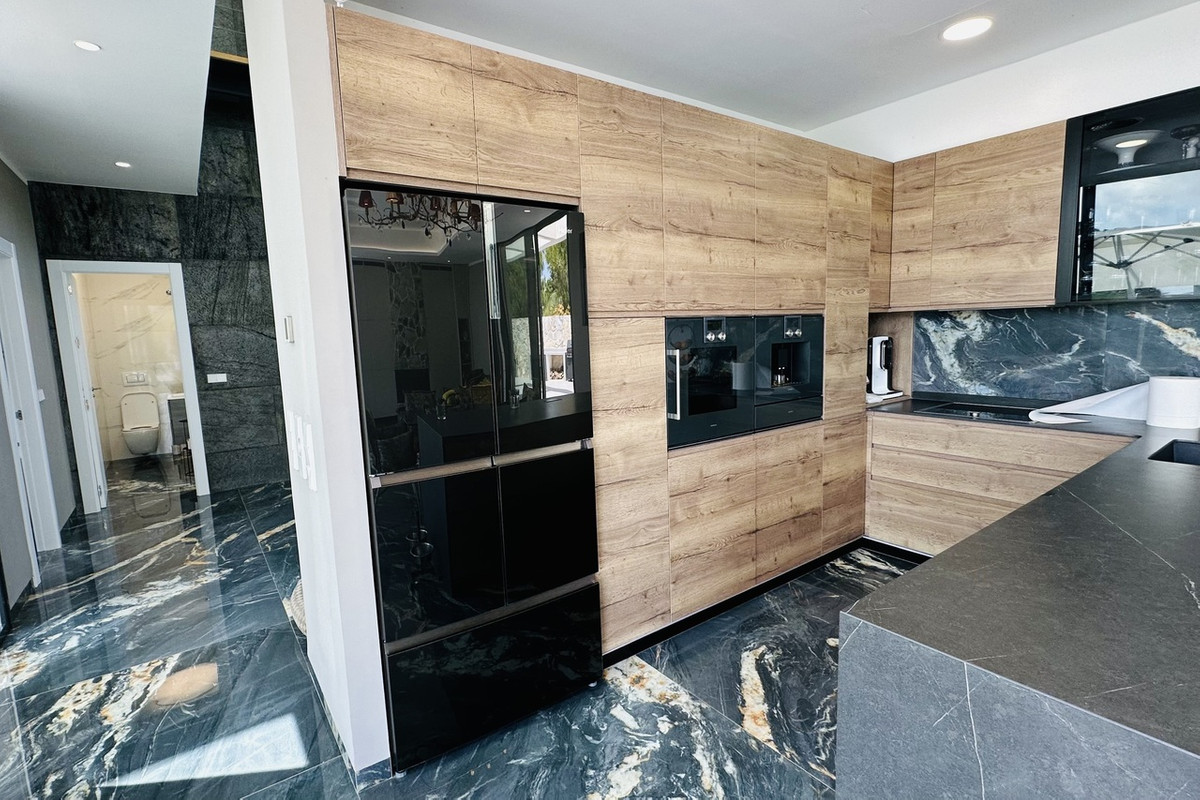 ShowFeedImage House – Detached Villa in Orihuela