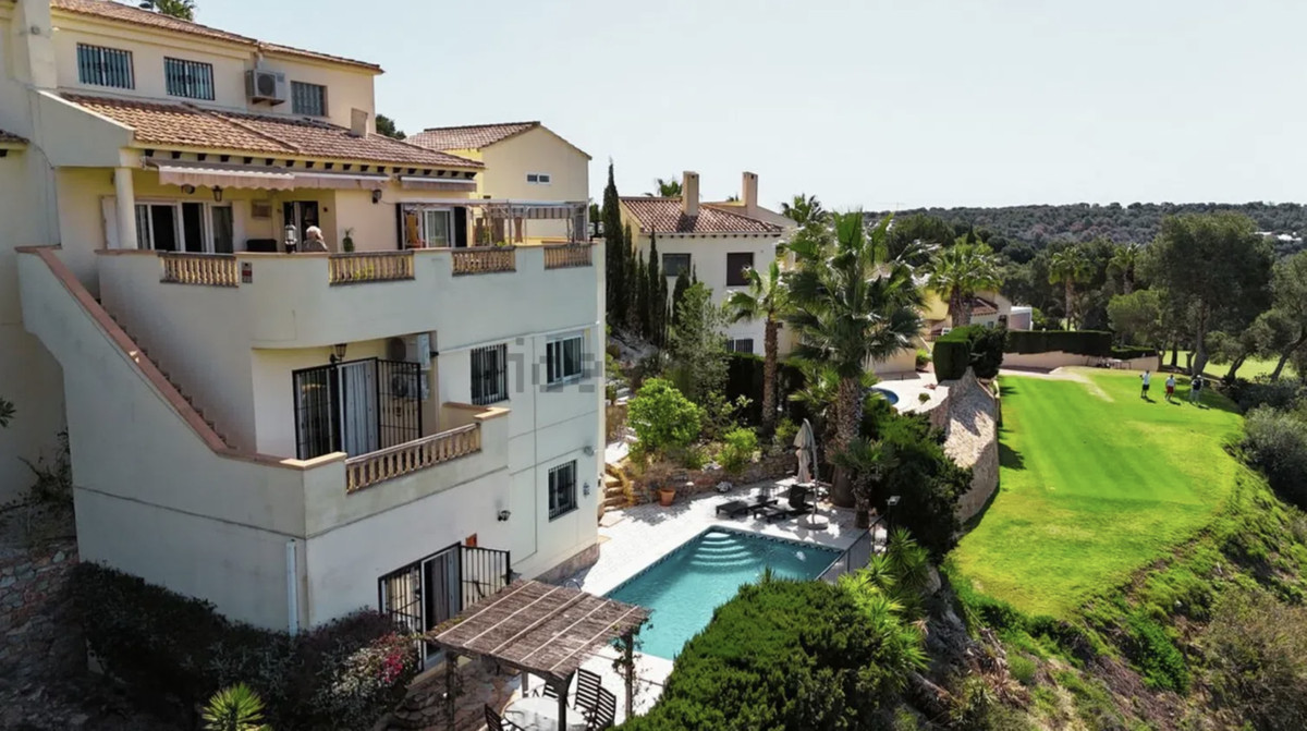 ShowFeedImage House – Detached Villa in Orihuela