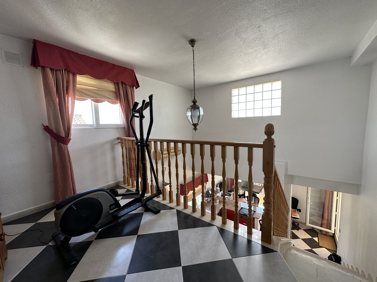 ShowFeedImage House – Detached Villa in Orihuela