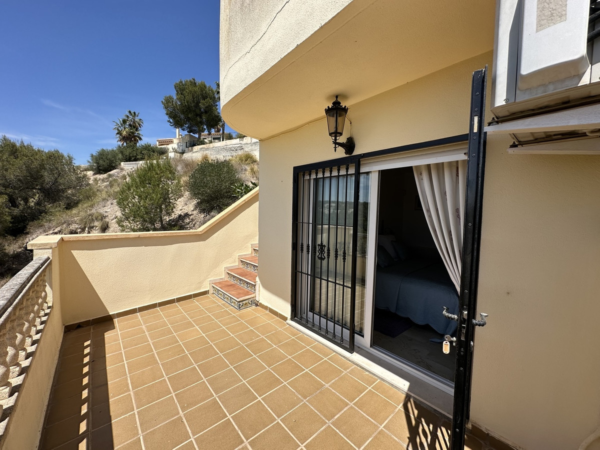 ShowFeedImage House – Detached Villa in Orihuela