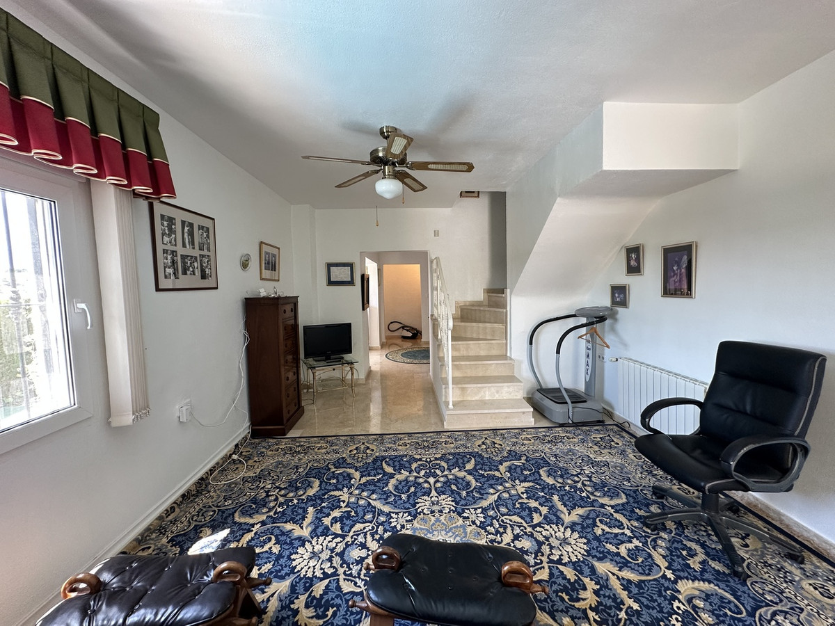 ShowFeedImage House – Detached Villa in Orihuela