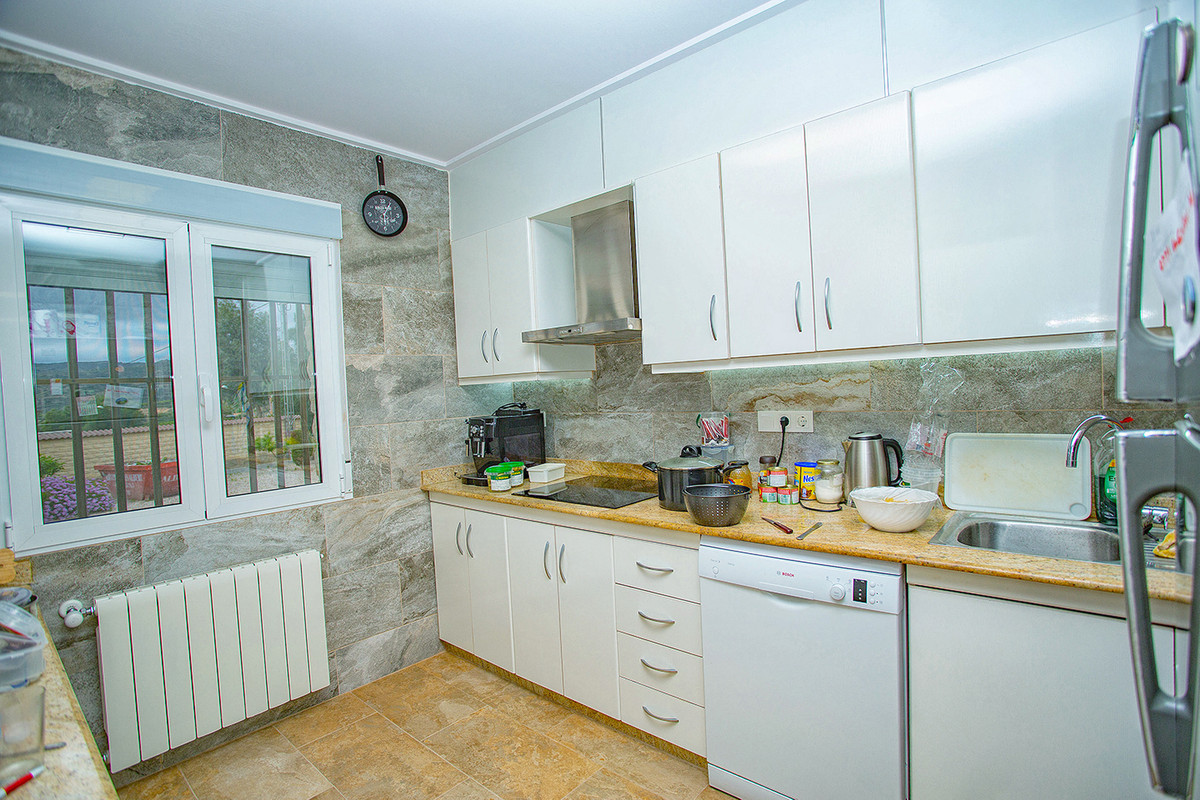 ShowFeedImage House – Detached Villa in Elche