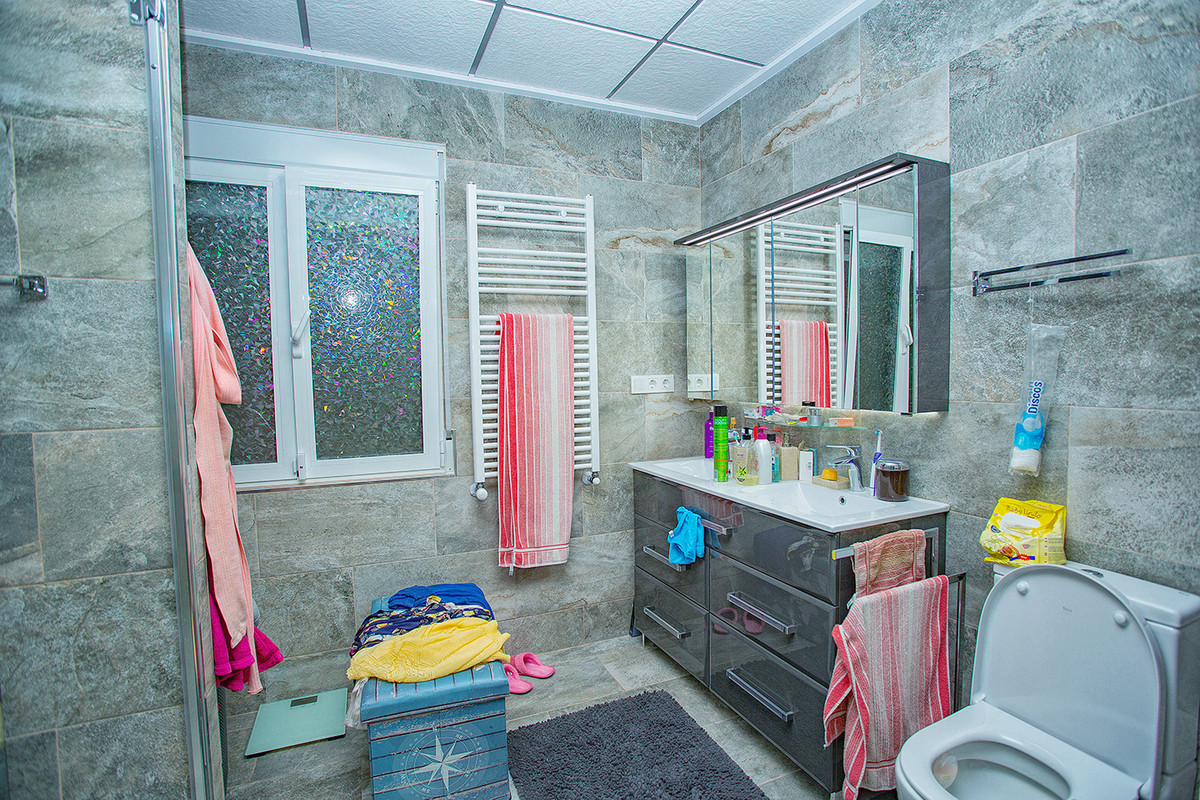ShowFeedImage House – Detached Villa in Elche